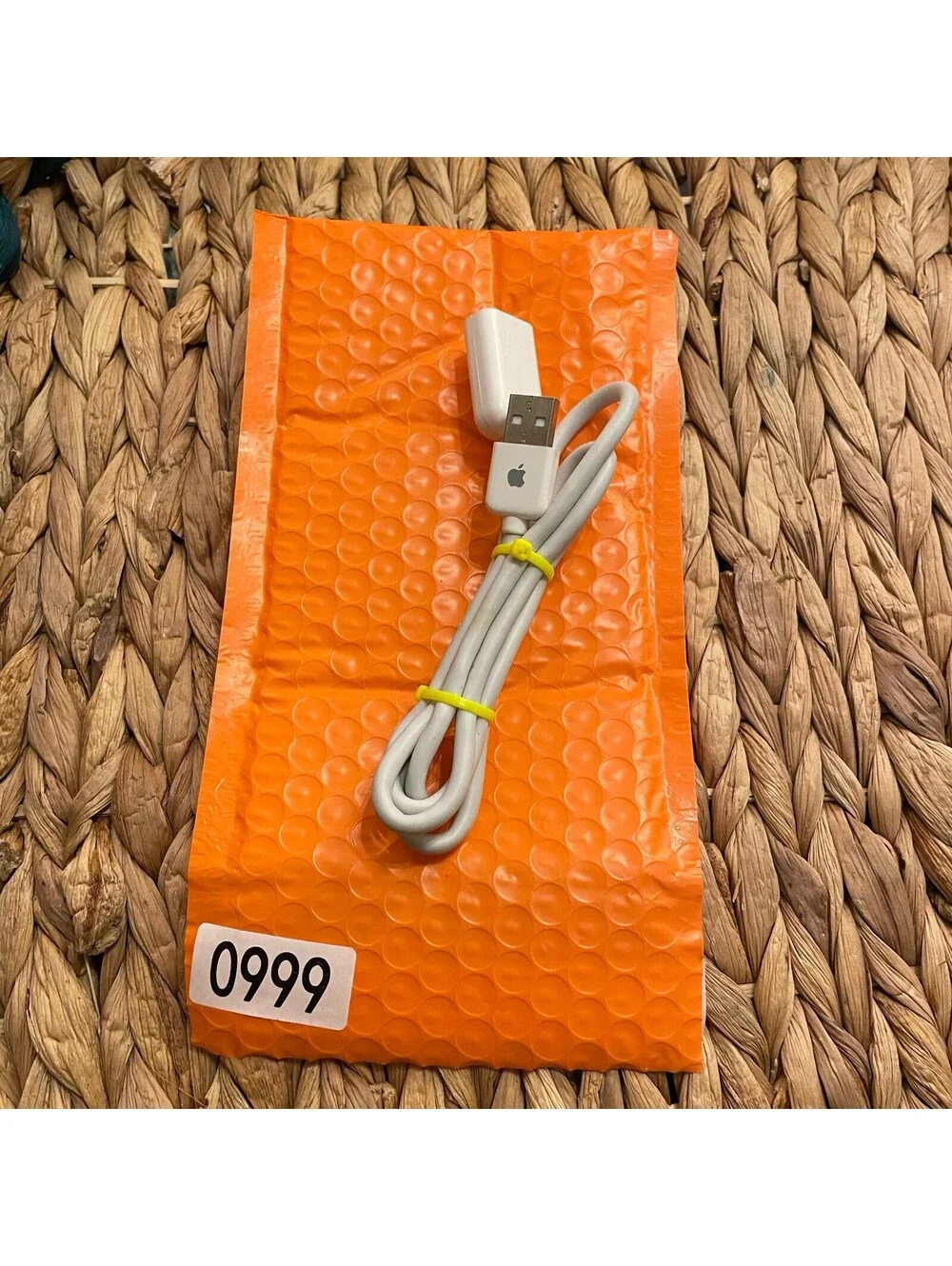 ✅Apple USB Extension Cable for A1243 Wired Keyboard White and others #️⃣0999